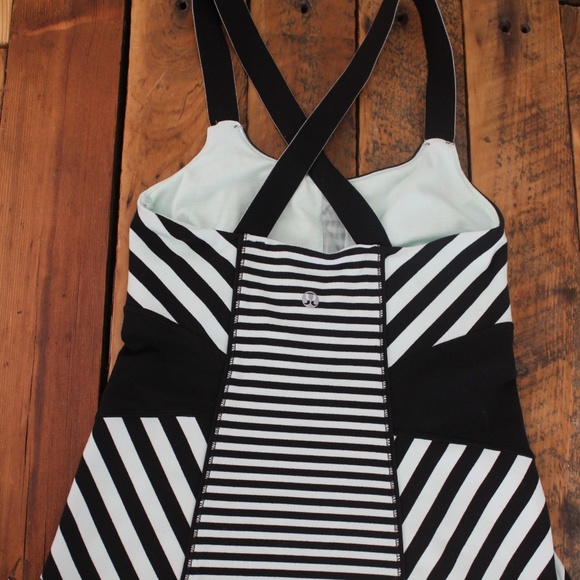 Lululemon Work it Out Tank Top built-in bra - Picture 3 of 8